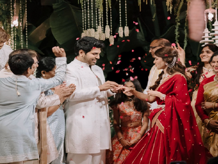 अल्लू अर्जुन ने अपने छोटे भाई अल्लू सिरीश को दी सगाई की बधाई अल्लू अर्जुन ने अपने छोटे भाई अल्लू सिरीश को दी सगाई की बधाई