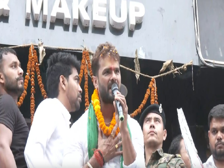 कृष्णवंशी न होने के निरहुआ के बयान पर खेसारी लाल यादव ने कसा तंज, कहा-मुसलमान भी इसी देश का हिस्सा हैं