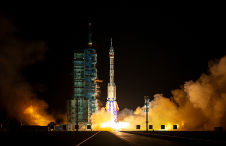 शनचो-21 मानवयुक्त अंतरिक्ष यान का प्रक्षेपण पूर्णतः सफल रहा शनचो-21 मानवयुक्त अंतरिक्ष यान का प्रक्षेपण पूर्णतः सफल रहा