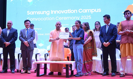 वैश्विक स्तर पर आज भारत की मजबूत पहचान सीएम योगी वैश्विक स्तर पर आज भारत की मजबूत पहचान सीएम योगी