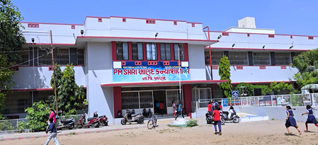 गुजरात  प्रशासन और शिक्षा विभाग की कोशिशों से आणंद जिले में 252 ड्रापआउट स्कूल लौटे