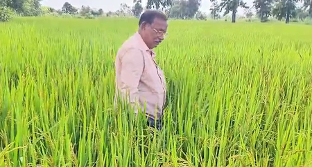 छत्तीसगढ़ की मिट्टी से उभरा गौरव, वामन टिकरिहा को डॉ. खूबचंद बघेल कृषक रत्न पुरस्कार