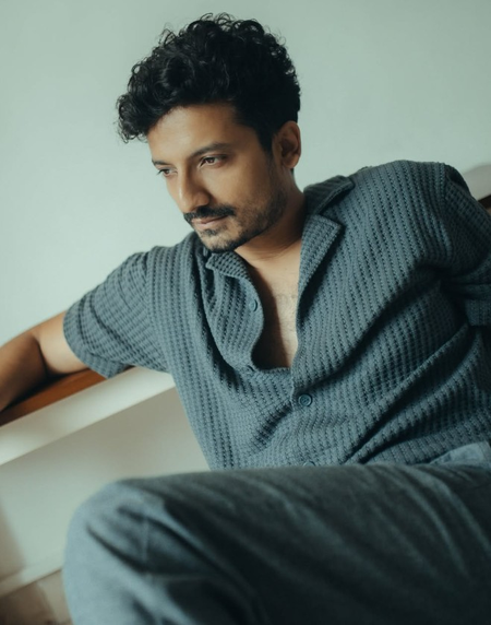 तेरे इश्क में में काम करने के अनुभव पर बोले प्रियांशु पेन्युली, धनुष और कृति से सीखी अभिनय की बारिकियां