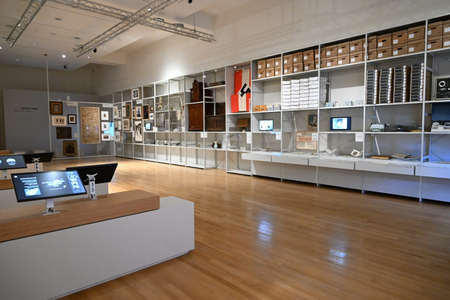 होलोकॉस्ट में मारे गए 60 लाख यहूदियों में से 50 लाख की पहचान हुई