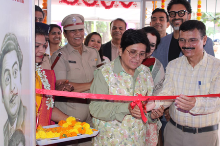 पुणे  येरवडा जेल में ‘रेडियो परवाज’ शुरू, महिला बंदियों के पुनर्वास की अनोखी पहल