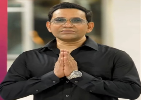 वे बहुत बड़े ज्ञानी बाबा हैं..., दिनेश लाल यादव ने बिहार विकास को लेकर खेसारी लाल यादव पर कसा तंज