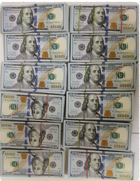 मुंबई एयरपोर्ट पर ड्रग्स और विदेशी मुद्रा की बरामदगी, 5 गिरफ्तार