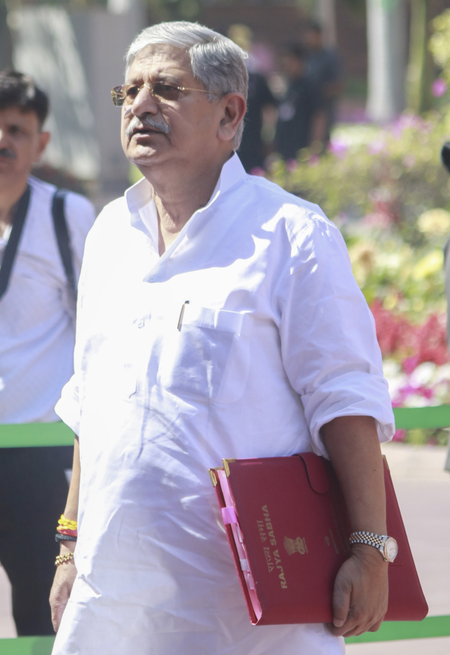 बिहार विधानसभा चुनाव केंद्रीय मंत्री ललन सिंह को निर्वाचन आयोग ने नोटिस जारी किया