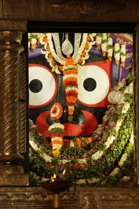क्यों आज भी जगन्नाथ मंदिर में होती है अधूरी मूर्तियों की पूजा? जानिए रहस्य क्यों आज भी जगन्नाथ मंदिर में होती है अधूरी मूर्तियों की पूजा? जानिए रहस्य