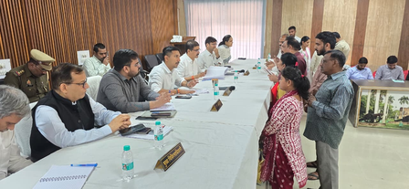 यूपी सबसे अधिक राजस्व मामले निस्तारित कर लखनऊ अव्वल, जनपदीय न्यायालयों में जौनपुर ने फिर मारी बाजी यूपी सबसे अधिक राजस्व मामले निस्तारित कर लखनऊ अव्वल, जनपदीय न्यायालयों में जौनपुर ने फिर मारी बाजी