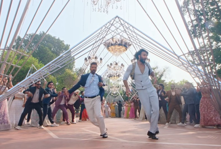 पिता जावेद जाफरी संग डांस करने पर बोले मीजान, मैं कभी भी ऐसा मौका नहीं छोड़ना चाहूंगा पिता जावेद जाफरी संग डांस करने पर बोले मीजान, मैं कभी भी ऐसा मौका नहीं छोड़ना चाहूंगा