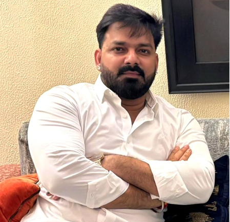 बकवास है सब, रवि किशन को मिली धमकी पर पवन सिंह नाराज, सोशल मीडिया पर हलचल बकवास है सब, रवि किशन को मिली धमकी पर पवन सिंह नाराज, सोशल मीडिया पर हलचल