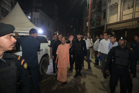 उत्तर प्रदेश गोरखपुर में विरासत गलियारा के प्रभावित दुकानदारों के लिए बनेगा कामर्शियल कॉम्प्लेक्स उत्तर प्रदेश गोरखपुर में विरासत गलियारा के प्रभावित दुकानदारों के लिए बनेगा कामर्शियल कॉम्प्लेक्स