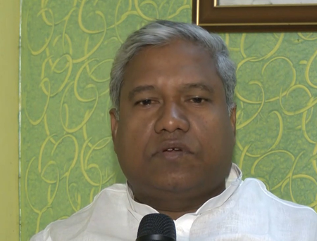 बिहार की जनता को विकास चाहिए न कि पहले का जंगलराज, संतोष कुमार सुमन ने राजद पर साधा निशाना बिहार की जनता को विकास चाहिए न कि पहले का जंगलराज, संतोष कुमार सुमन ने राजद पर साधा निशाना