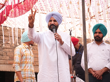 पंजाब कांग्रेस के अध्यक्ष अमरिंदर सिंह राजा वड़िंग के खिलाफ एफआईआर दर्ज पंजाब कांग्रेस के अध्यक्ष अमरिंदर सिंह राजा वड़िंग के खिलाफ एफआईआर दर्ज