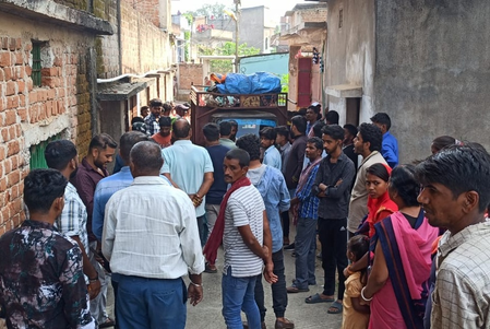 देवघर में किराए के मकान में मिले दंपती के शव, एक साल पहले हुई थी शादी देवघर में किराए के मकान में मिले दंपती के शव, एक साल पहले हुई थी शादी