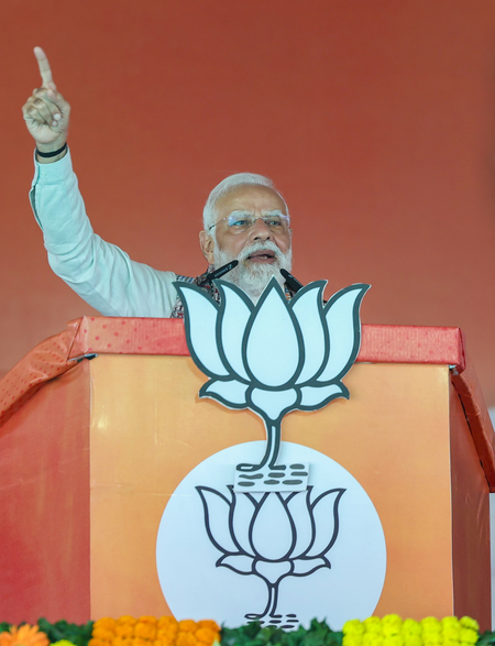 बिहार चुनाव के पहले चरण में एनडीए को भारी बढ़त पीएम मोदी बिहार चुनाव के पहले चरण में एनडीए को भारी बढ़त पीएम मोदी