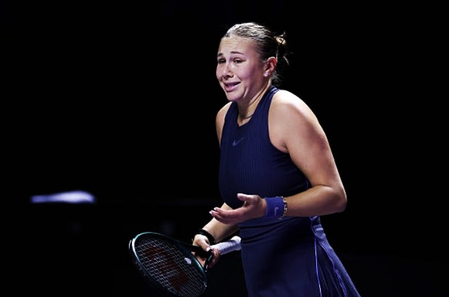 डब्ल्यूटीए फाइनल्स स्वियाटेक को हराकर एनिसीमोव ने सेमीफाइनल में बनाई जगह डब्ल्यूटीए फाइनल्स स्वियाटेक को हराकर एनिसीमोव ने सेमीफाइनल में बनाई जगह