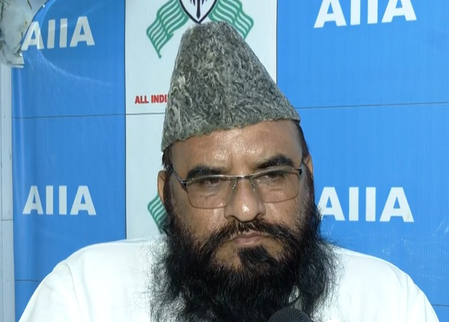 बुर्का पहनकर वोट डालने वाले सिर्फ मुस्लिम नहीं, हिंदू भी मौलाना साजिद रशीदी बुर्का पहनकर वोट डालने वाले सिर्फ मुस्लिम नहीं, हिंदू भी मौलाना साजिद रशीदी