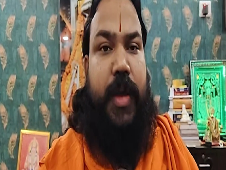 खेसारी लाल यादव पर भड़का संत समाज, कहा- मानसिक रूप से बीमार खेसारी लाल यादव पर भड़का संत समाज, कहा- मानसिक रूप से बीमार