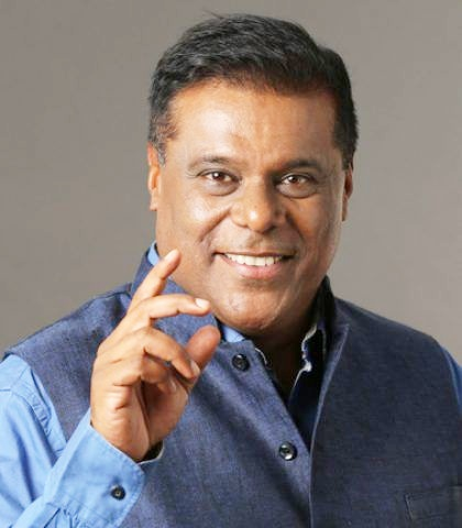 बठिंडा के साड्डा पत्तर के छोले-भटूरे खाकर झूमे आशीष विद्यार्थी बठिंडा के साड्डा पत्तर के छोले-भटूरे खाकर झूमे आशीष विद्यार्थी