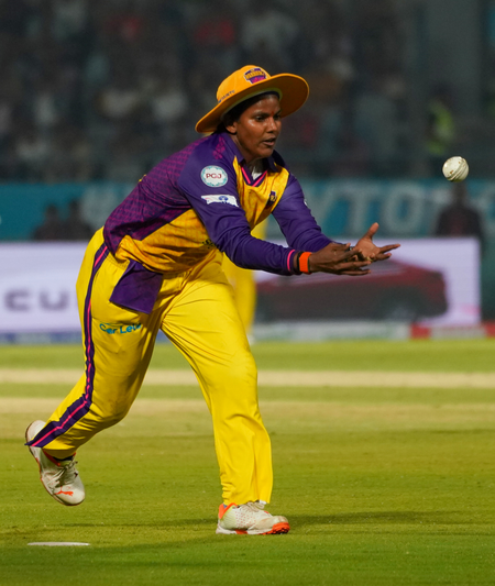 डब्ल्यूपीएल 2026 दीप्ति शर्मा और लौरा वोल्वार्ड्ट रिलीज, विश्व कप का बेहतरीन प्रदर्शन नहीं आया काम