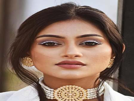 फिल्म धाकड़ में काम कर चुकीं तितिक्शा श्रीवास्तव बोलीं-कंगना जैसी दिखती हैं, वैसी हैं नहीं फिल्म धाकड़ में काम कर चुकीं तितिक्शा श्रीवास्तव बोलीं-कंगना जैसी दिखती हैं, वैसी हैं नहीं