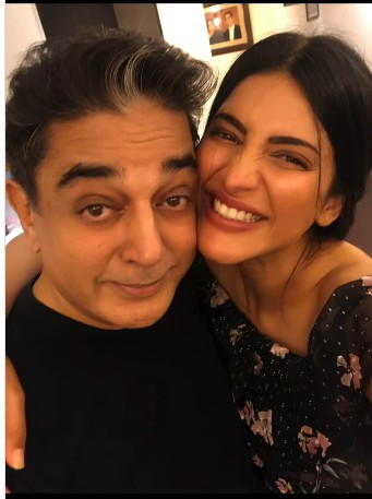 सबसे प्यारे इंसान और पापा के नाम, कमल हासन के बर्थडे पर श्रुति ने लुटाया प्यार सबसे प्यारे इंसान और पापा के नाम, कमल हासन के बर्थडे पर श्रुति ने लुटाया प्यार