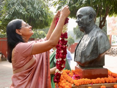 नंदिता दास ने बचपन के स्कूल में जाकर ताजा की पुराने यादें, कहा- आज भी वे मूल्य मेरे अंदर हैं नंदिता दास ने बचपन के स्कूल में जाकर ताजा की पुराने यादें, कहा- आज भी वे मूल्य मेरे अंदर हैं