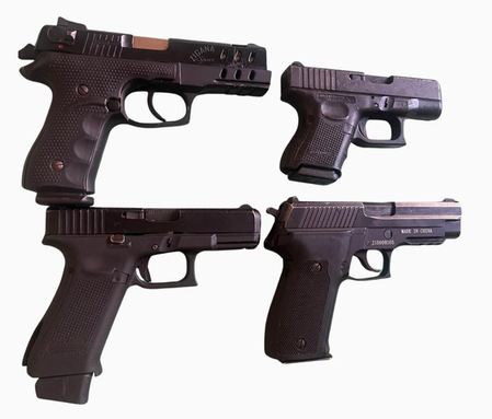 पंजाब पुलिस की बड़ी कार्रवाई जग्गू भगवानपुरिया गैंग के दो सदस्य गिरफ्तार, कई हथियार बरामद पंजाब पुलिस की बड़ी कार्रवाई जग्गू भगवानपुरिया गैंग के दो सदस्य गिरफ्तार, कई हथियार बरामद