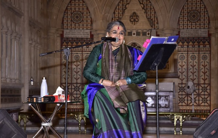 ऊषा उत्थुप ने भारी आवाज से बनाई दमदार पहचान, नाइट क्लब से सुपरस्टार बनने तक की कहानी ऊषा उत्थुप ने भारी आवाज से बनाई दमदार पहचान, नाइट क्लब से सुपरस्टार बनने तक की कहानी