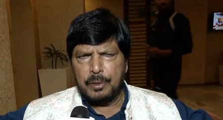 बिहार में एनडीए को मिलेगी भारी जीत, नीतीश कुमार ही बनेंगे सीएम रामदास आठवले बिहार में एनडीए को मिलेगी भारी जीत, नीतीश कुमार ही बनेंगे सीएम रामदास आठवले