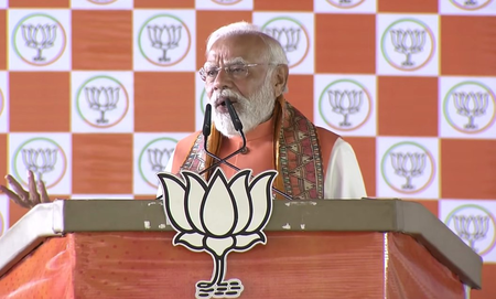 मारब सिक्सर के, 6 गोली छाती में, प्रधानमंत्री मोदी बोले- यही है जंगलराज वालों का तौर-तरीका और प्लान मारब सिक्सर के, 6 गोली छाती में, प्रधानमंत्री मोदी बोले- यही है जंगलराज वालों का तौर-तरीका और प्लान