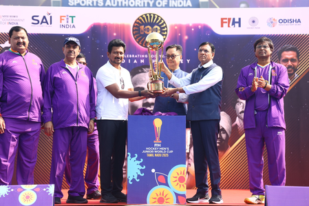 हॉकी के माध्यम से हमने दुनिया को भारत की ताकत दिखाई डॉ. मनसुख मंडाविया हॉकी के माध्यम से हमने दुनिया को भारत की ताकत दिखाई डॉ. मनसुख मंडाविया