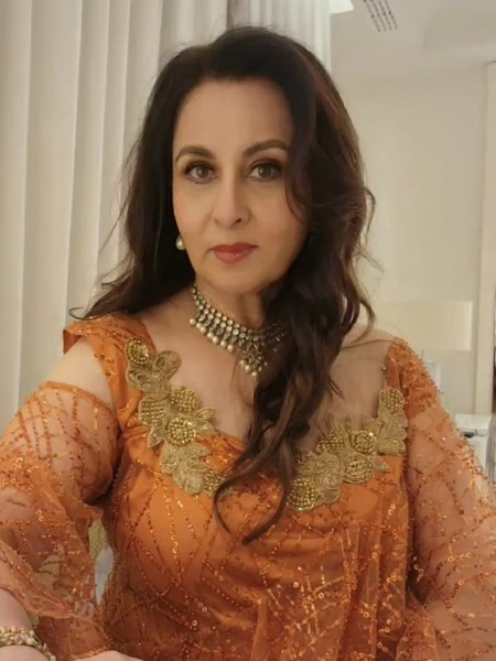 सुलक्षणा पंडित को जितनी शोहरत और पहचान मिलनी चाहिए थी, उतनी नहीं मिल पाई- पूनम ढिल्लों सुलक्षणा पंडित को जितनी शोहरत और पहचान मिलनी चाहिए थी, उतनी नहीं मिल पाई- पूनम ढिल्लों