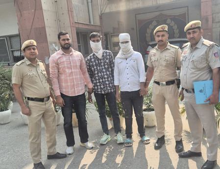 दिल्ली पुलिस ने हत्या के प्रयास का मामला सुलझाया, दो हमलावर गिरफ्तार; हथियार बरामद दिल्ली पुलिस ने हत्या के प्रयास का मामला सुलझाया, दो हमलावर गिरफ्तार; हथियार बरामद