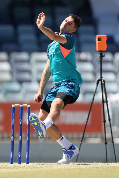 एशेज सीरीज गाबा में वापसी कर सकते हैं पैट कमिंस, लगातार हो रहा गति में सुधार एशेज सीरीज गाबा में वापसी कर सकते हैं पैट कमिंस, लगातार हो रहा गति में सुधार