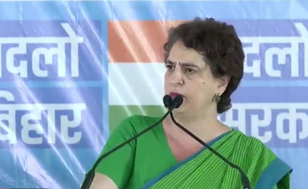 पूर्णिया में बोलीं प्रियंका गांधी वाड्रा- अधिकार मांगने वालों को पिटवाती है सरकार