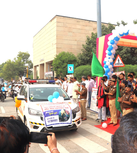 यातायात माह 2025 नोएडा पुलिस का अभियान, एक दिन में 10,452 ई-चालान, 26 वाहन सीज यातायात माह 2025 नोएडा पुलिस का अभियान, एक दिन में 10,452 ई-चालान, 26 वाहन सीज