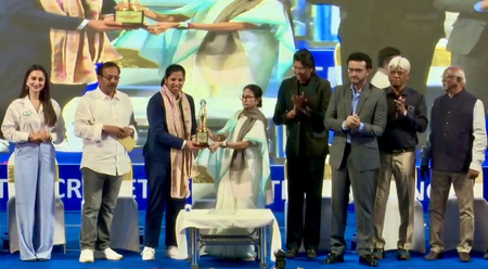 बंगाल सरकार ने महिला क्रिकेटर ऋचा घोष को डीएसपी नियुक्त किया बंगाल सरकार ने महिला क्रिकेटर ऋचा घोष को डीएसपी नियुक्त किया