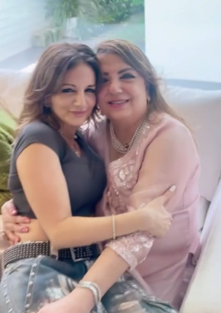 Sussanne Khan says 'you will always be our guiding light' as she remembers late mother Zarine Khan Sussanne Khan says 'you will always be our guiding light' as she remembers late mother Zarine Khan