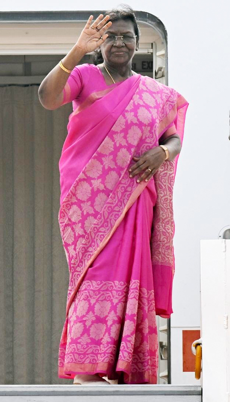 देश की गौरवशाली आध्यात्मिक-सांस्कृतिक यात्रा में उत्तराखंड का योगदान अतुलनीय राष्ट्रपति मुर्मू देश की गौरवशाली आध्यात्मिक-सांस्कृतिक यात्रा में उत्तराखंड का योगदान अतुलनीय राष्ट्रपति मुर्मू