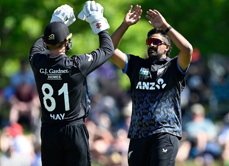 न्यूजीलैंड बनाम वेस्टइंडीज तीसरे टी20 मैच में कीवी टीम की रोमांचक जीत, सीरीज में बनाई बढ़त न्यूजीलैंड बनाम वेस्टइंडीज तीसरे टी20 मैच में कीवी टीम की रोमांचक जीत, सीरीज में बनाई बढ़त