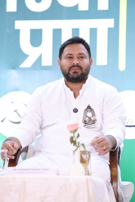 राजद नेता तेजस्वी यादव बोले- बिहार में बदलाव के लिए वोट, जनता दे रही महागठंबधन को आशीर्वाद