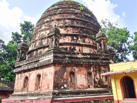 नवग्रह मंदिर नौ ग्रह को संतुलित करता है ये मंदिर, दूर-दूर से नवजात बच्चों की कुंडली बनवाने आते हैं श्रद्धालु नवग्रह मंदिर नौ ग्रह को संतुलित करता है ये मंदिर, दूर-दूर से नवजात बच्चों की कुंडली बनवाने आते हैं श्रद्धालु