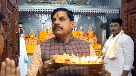 बिहार मध्य प्रदेश के मुख्यमंत्री मोहन यादव सीतामढ़ी पहुंचे, मां जानकी मंदिर में पहुंचकर दर्शन किए