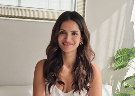 Vartika Singh shares how co-star Emraan Hashmi created an equal space on the sets of ‘Haq’ Vartika Singh shares how co-star Emraan Hashmi created an equal space on the sets of ‘Haq’