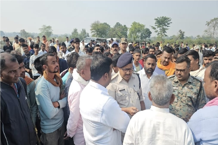झारखंड पलामू में दो दिन से लापता बच्ची का शव कुएं से बरामद, हत्या की आशंका झारखंड पलामू में दो दिन से लापता बच्ची का शव कुएं से बरामद, हत्या की आशंका