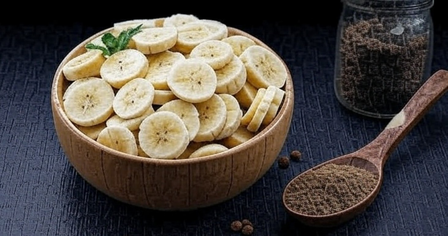 केला और काली मिर्च के सेवन से बनाए भरपूर सेहत, हड्डियां और इम्यून सिस्टम होंगे मजबूत