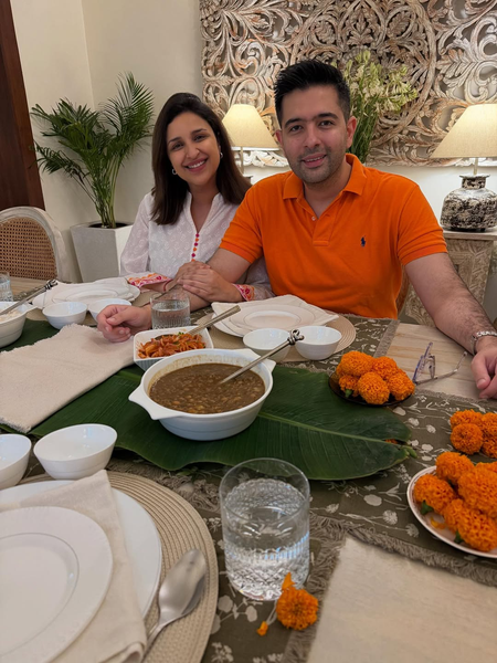 Parineeti Chopra gives a glimpse of her “healthy meal” post-delivery Parineeti Chopra gives a glimpse of her “healthy meal” post-delivery